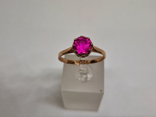 Золотое кольцо с кораллом, 2.11 г, разм. 18.5