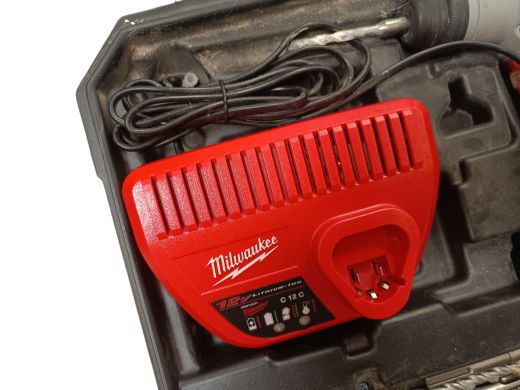 Milwaukee M12 SDS 