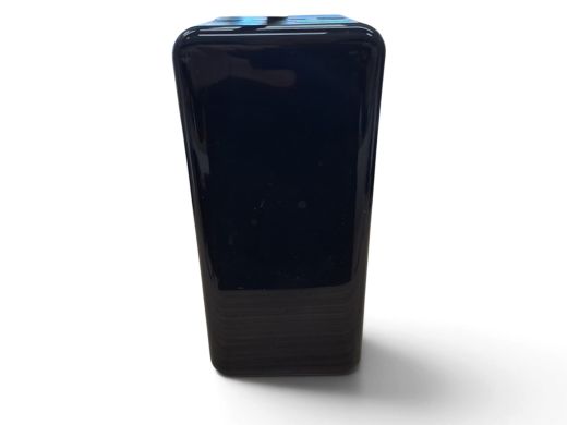 Nav uzradits cik aH, bet minimalais sakas no 30000mAh