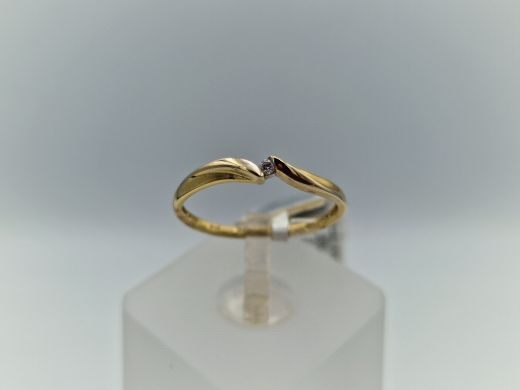 Zelta gredzens ar briljantu, 1.07 g, izm. 17.2