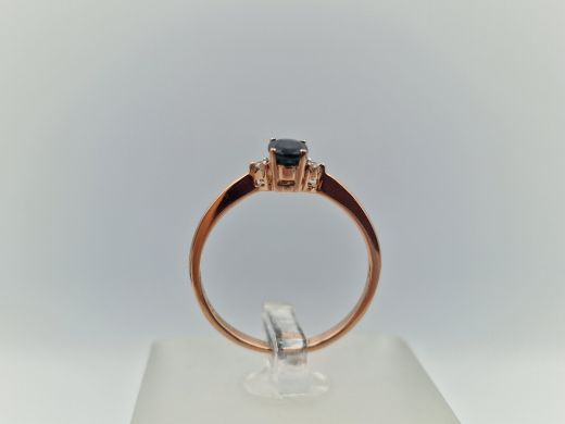 Zelta gredzens ar briljantu un safīru, 1.54 g, izm. 17