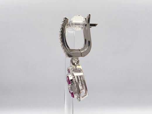 Gold earrings with diamond and ruby, 5.22 g