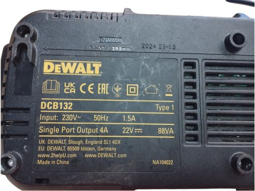 Dewalt Dcb132