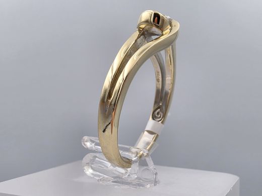 Gold ring with diamond, 3.33 g, size 17
