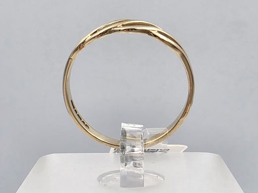 Gold ring, 1.24 g, size 17.5