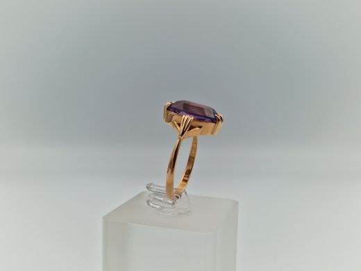 Zelta gredzens ar koraļļi, 4.8 g, izm. 18.5