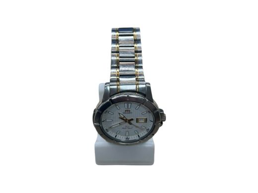 Orient Une09 C1