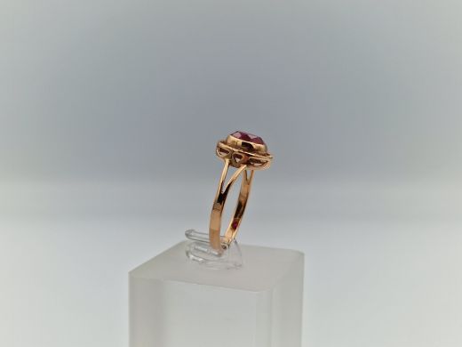 Zelta gredzens ar koraļļi, 2.75 g, izm. 19