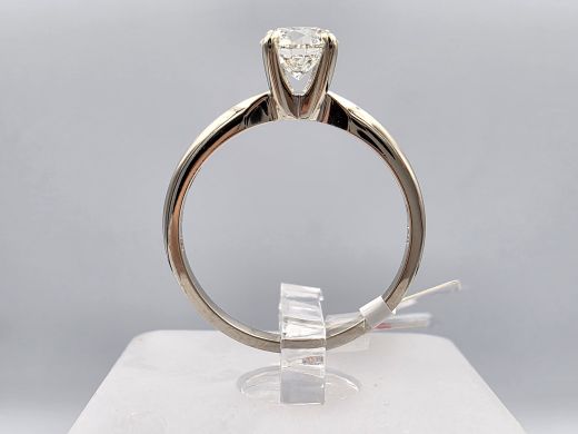 Gold ring with diamond, 1.84 g, size 17