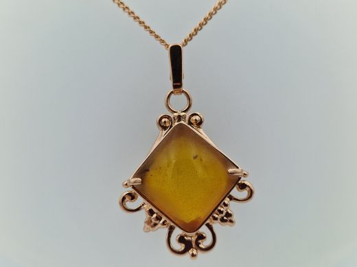 Zelta ķēdīte ar dzintaru, 8.81 g, izm. 50