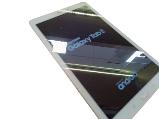 Samsung Tab E T560 16 gb