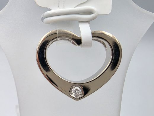 Gold pendant with diamond, 2.20 g