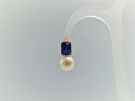 Zelta kulons ar safīru