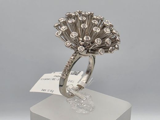 Gold ring with diamond, 13.19 g, size 17