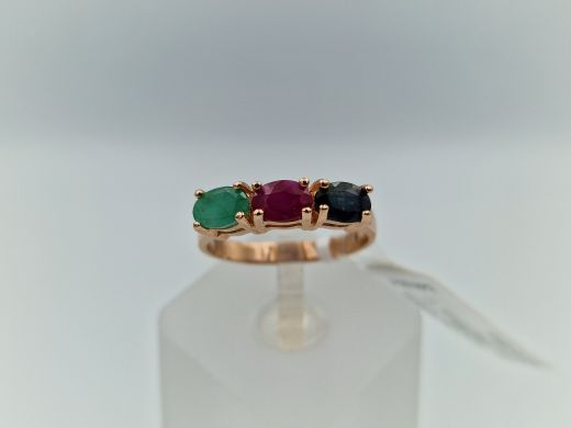 Zelta gredzens ar safīru un smaragdu, 3.22 g, izm. 17