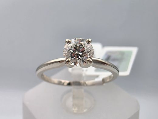 Gold ring with diamond, 1.84 g, size 17