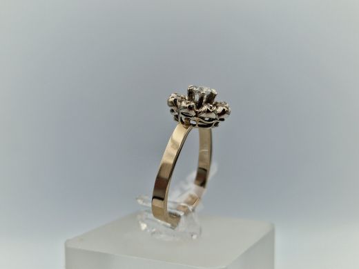 Золотое кольцо с бриллиантом, 4.35 г, разм. 16.5