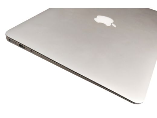 Apple Macbookair 13-Inch 4 gb