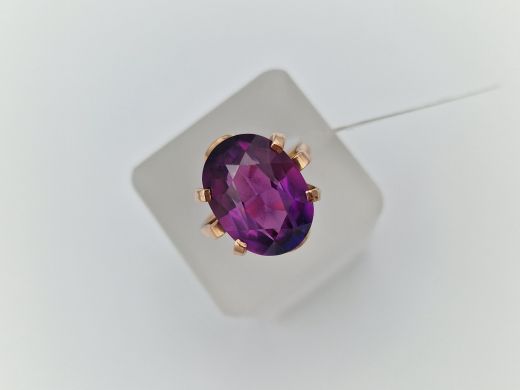 Zelta gredzens ar koraļļi, 6.53 g, izm. 16