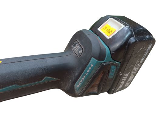 Makita Dga506