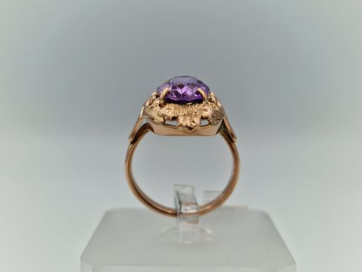 Zelta gredzens ar koraļļi, 4.08 g, izm. 15.8