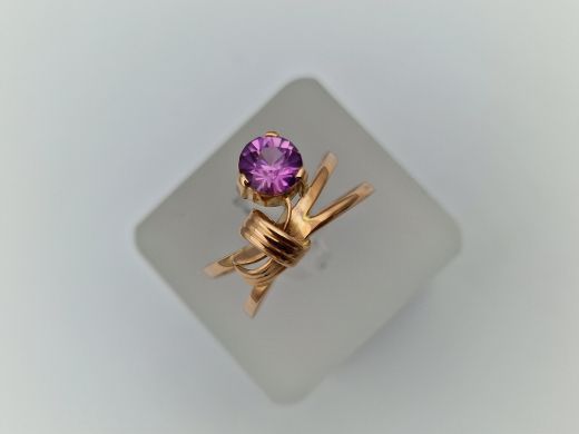 Золотое кольцо с кораллом, 2.59 г, разм. 17.5