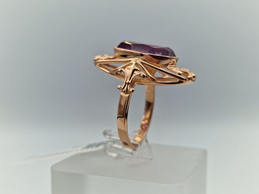 Zelta gredzens ar koraļļi, 5.56 g, izm. 17.5